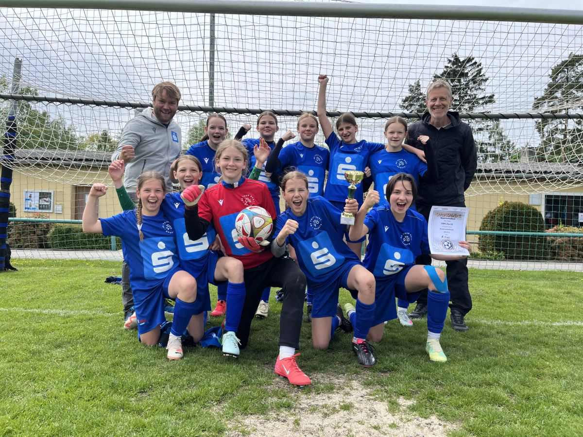Mädchenfußball: Sieg beim W4-Finale 2025!